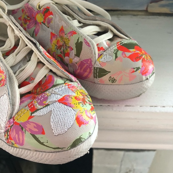 CONVERSE-X-PATBO-FLORAL-CHUCK-TAYLORs sz: 6.5 - Picture 10 of 11